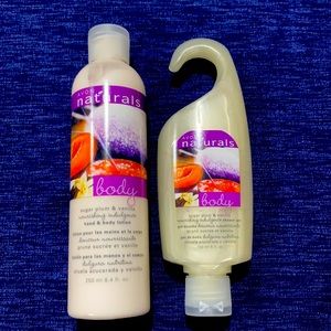 Avon sugar plum & vanilla body set